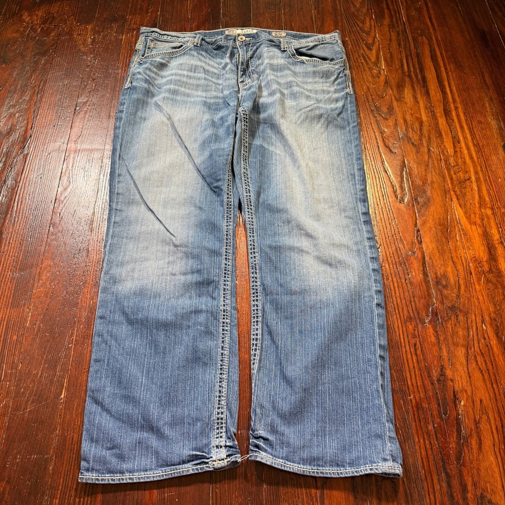 BKE Derek Jeans Mens 42x30 Blue Relaxed Straight Flap Pocket Faded Whiskers